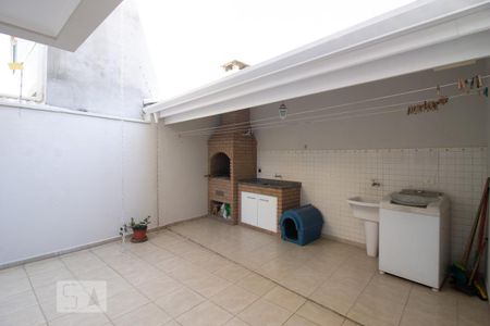 Quintal de casa para alugar com 4 quartos, 180m² em Parque Renato Maia, Guarulhos