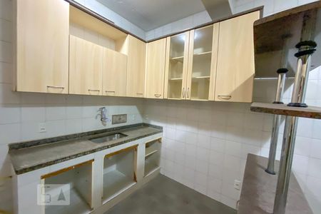 Casa à venda com 300m², 4 quartos e sem vagaCozinha