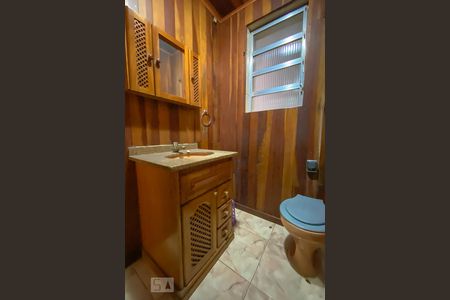 Casa à venda com 300m², 4 quartos e sem vagaBanheiro 1