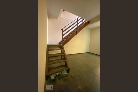 Casa à venda com 300m², 4 quartos e sem vagaAcesso ao Segundo andar