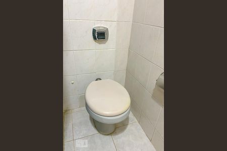 Casa à venda com 300m², 4 quartos e sem vagaBanheiro 2