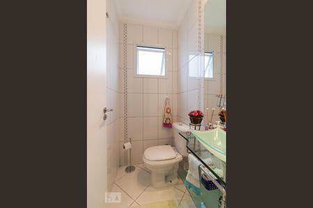 Casa à venda com 180m², 3 quartos e 6 vagasLavabo