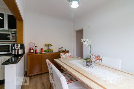 Casa à venda com 180m², 3 quartos e 6 vagasCopa