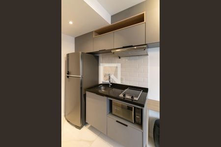Cozinha de apartamento para alugar com 1 quarto, 25m² em Indianópolis, São Paulo