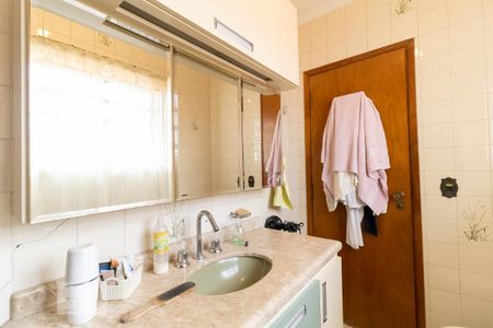 Casa à venda com 357m², 3 quartos e 4 vagasBanheiro da Suíte