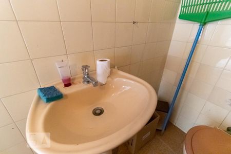 Casa à venda com 357m², 3 quartos e 4 vagasBanheiro da Garagem