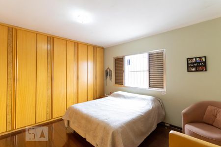 Casa à venda com 357m², 3 quartos e 4 vagasSuíte