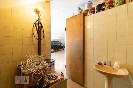 Casa à venda com 357m², 3 quartos e 4 vagasBanheiro da Garagem