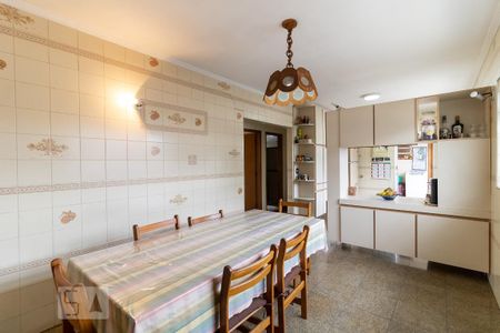 Casa à venda com 357m², 3 quartos e 4 vagasCozinha