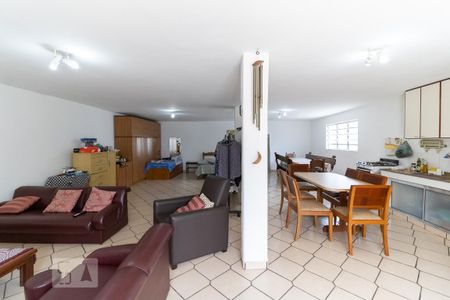 Casa à venda com 357m², 3 quartos e 4 vagasSalão de Festas