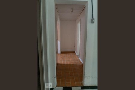 Casa à venda com 100m², 2 quartos e 1 vaga Casa à venda com 100m², 2 quartos e 1 vagaCorredor