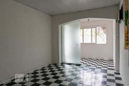 Sala de casa à venda com 2 quartos, 100m² em Santa Maria Goretti, Porto Alegre