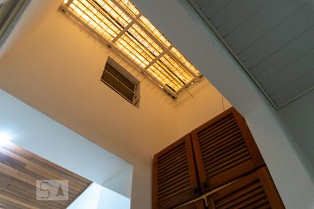Casa à venda com 100m², 2 quartos e 1 vaga Casa à venda com 100m², 2 quartos e 1 vagaDispensa