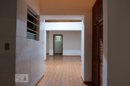 Casa à venda com 100m², 2 quartos e 1 vaga Casa à venda com 100m², 2 quartos e 1 vagaCorredor