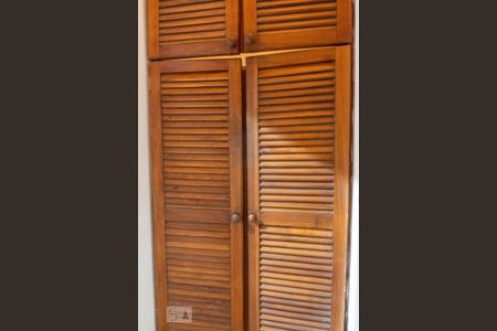 Casa à venda com 100m², 2 quartos e 1 vaga Casa à venda com 100m², 2 quartos e 1 vagaDispensa