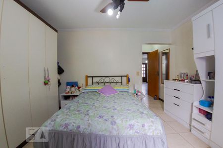 Casa de condomínio à venda com 276m², 5 quartos e 3 vagas Casa de condomínio à venda com 276m², 5 quartos e 3 vagasSuíte