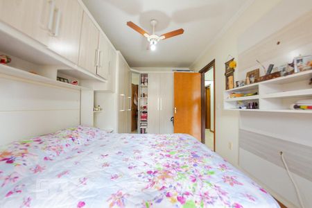 Casa de condomínio à venda com 276m², 5 quartos e 3 vagas Casa de condomínio à venda com 276m², 5 quartos e 3 vagasQuarto 2