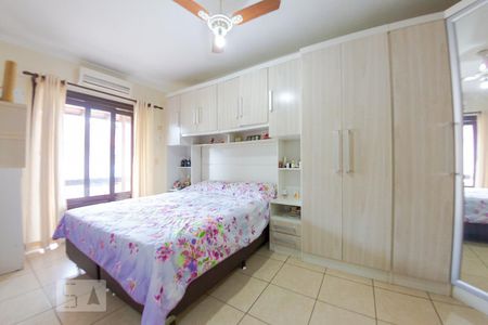 Casa de condomínio à venda com 276m², 5 quartos e 3 vagas Casa de condomínio à venda com 276m², 5 quartos e 3 vagasQuarto 2