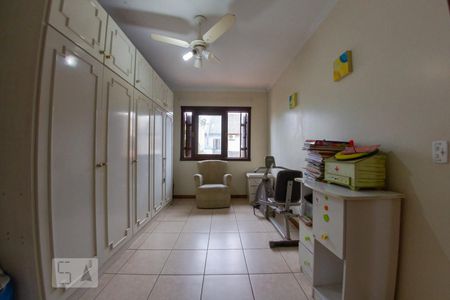 Casa de condomínio à venda com 276m², 5 quartos e 3 vagas Casa de condomínio à venda com 276m², 5 quartos e 3 vagasQuarto 3