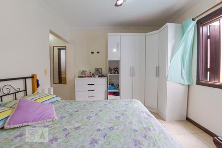 Casa de condomínio à venda com 276m², 5 quartos e 3 vagas Casa de condomínio à venda com 276m², 5 quartos e 3 vagasSuíte