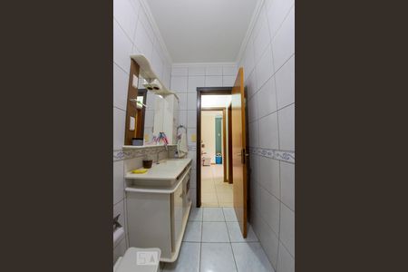 Casa de condomínio à venda com 276m², 5 quartos e 3 vagas Casa de condomínio à venda com 276m², 5 quartos e 3 vagasBanheiro do 2° Andar