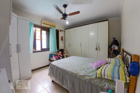 Casa de condomínio à venda com 276m², 5 quartos e 3 vagas Casa de condomínio à venda com 276m², 5 quartos e 3 vagasSuíte