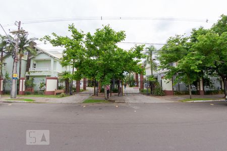 Casa de condomínio à venda com 276m², 5 quartos e 3 vagas Casa de condomínio à venda com 276m², 5 quartos e 3 vagasFachada do Condomínio