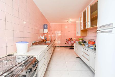 Casa à venda com 200m², 2 quartos e 2 vagas Casa à venda com 200m², 2 quartos e 2 vagasCozinha