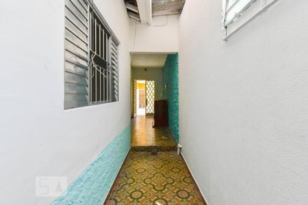 Casa à venda com 200m², 2 quartos e 2 vagas Casa à venda com 200m², 2 quartos e 2 vagasCorredor