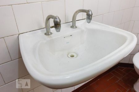 Casa para alugar com 150m², 3 quartos e sem vaga Casa para alugar com 150m², 3 quartos e sem vagaBanheiro Pia