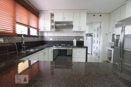 Apartamento à venda com 270m², 4 quartos e 4 vagasCozinha