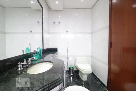 Apartamento à venda com 270m², 4 quartos e 4 vagasBanheiro