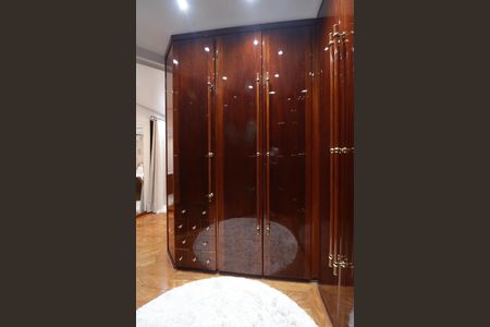 Apartamento à venda com 270m², 4 quartos e 4 vagasQuarto