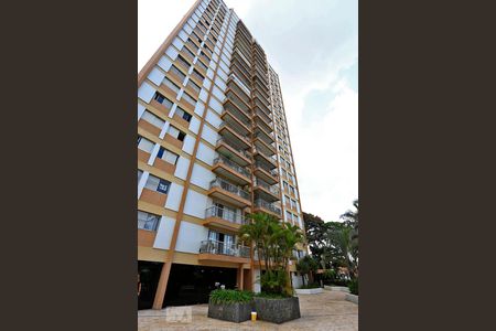 Apartamento à venda com 130m², 3 quartos e 2 vagasFachada