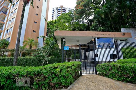 Apartamento à venda com 130m², 3 quartos e 2 vagasEntrada