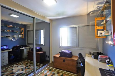 Apartamento à venda com 130m², 3 quartos e 2 vagasQuarto 2