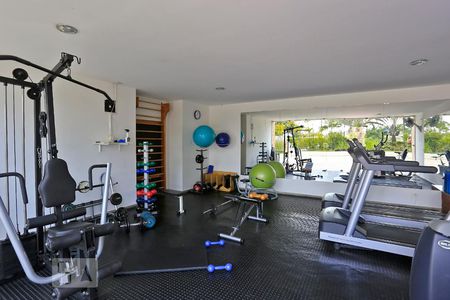 Apartamento à venda com 130m², 3 quartos e 2 vagasAcademia