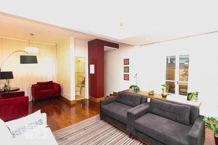 Sala de casa à venda com 3 quartos, 250m² em Vila Mafra, São Paulo