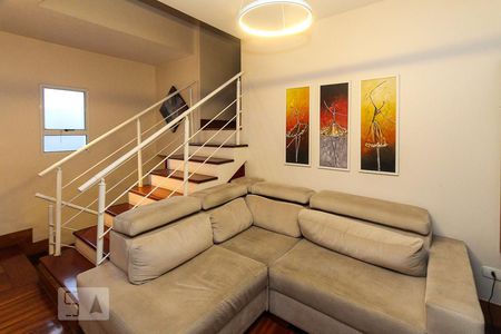 Casa à venda com 250m², 3 quartos e 3 vagas Casa à venda com 250m², 3 quartos e 3 vagasSala de TV