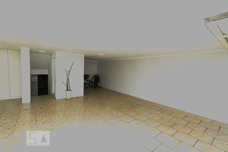 Casa à venda com 250m², 3 quartos e 3 vagas Casa à venda com 250m², 3 quartos e 3 vagasGaragem