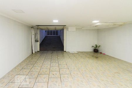 Casa à venda com 250m², 3 quartos e 3 vagas Casa à venda com 250m², 3 quartos e 3 vagasGaragem