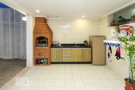 Casa à venda com 250m², 3 quartos e 3 vagas Casa à venda com 250m², 3 quartos e 3 vagasChurrasqueira