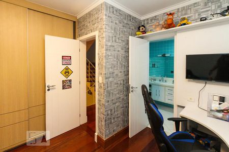 Casa à venda com 250m², 3 quartos e 3 vagas Casa à venda com 250m², 3 quartos e 3 vagasSuite 01