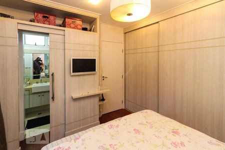 Casa à venda com 250m², 3 quartos e 3 vagas Casa à venda com 250m², 3 quartos e 3 vagasSuite 02