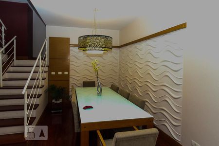 Casa à venda com 250m², 3 quartos e 3 vagas Casa à venda com 250m², 3 quartos e 3 vagasSala de Jantar