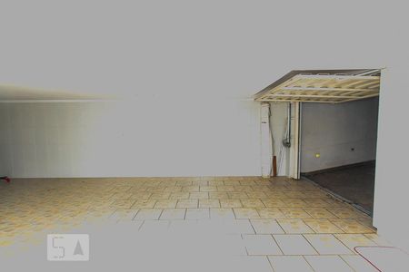 Casa à venda com 250m², 3 quartos e 3 vagas Casa à venda com 250m², 3 quartos e 3 vagasGaragem