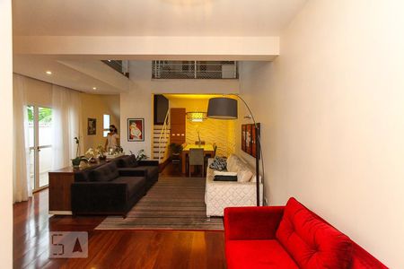 Sala de casa à venda com 3 quartos, 250m² em Vila Mafra, São Paulo