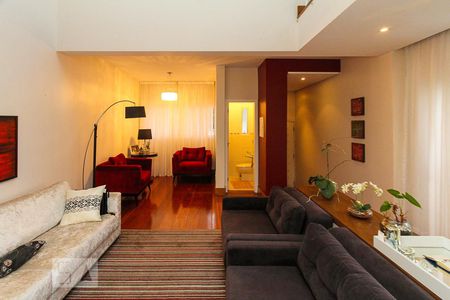 Sala de casa à venda com 3 quartos, 250m² em Vila Mafra, São Paulo