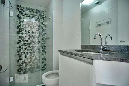 Banheiro de apartamento para alugar com 1 quarto, 31m² em Água Branca, São Paulo