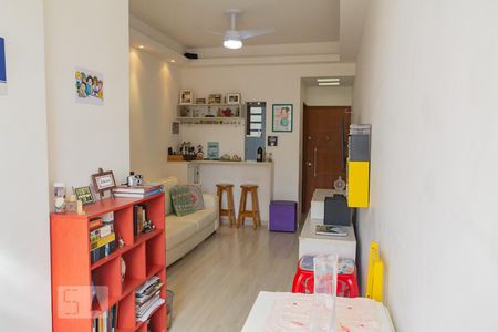 Apartamento à venda com 68m², 2 quartos e sem vagasala